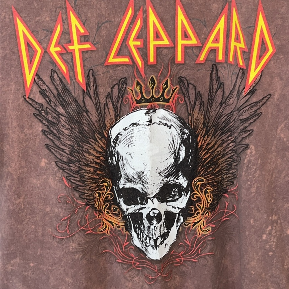 Def Leppard T SHIRT MENS XL  brown SKULL black WINGS red FIRE Graphic Tee Shirt